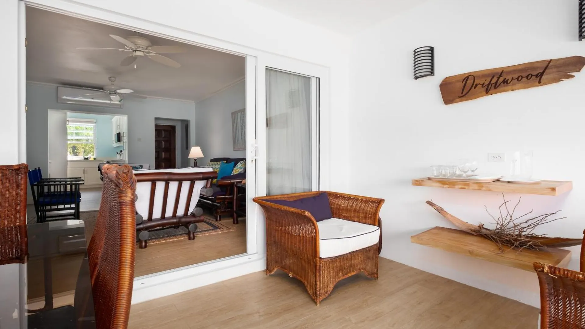 Jamaica Time Driftwood At Sea Palms 3Br 3Ba Condo In Ocho Rios With Pool And Beach Front With Views Only 10 Mins From Ochi Intl Airport Direct Flight From Miami Saint Maryʼs