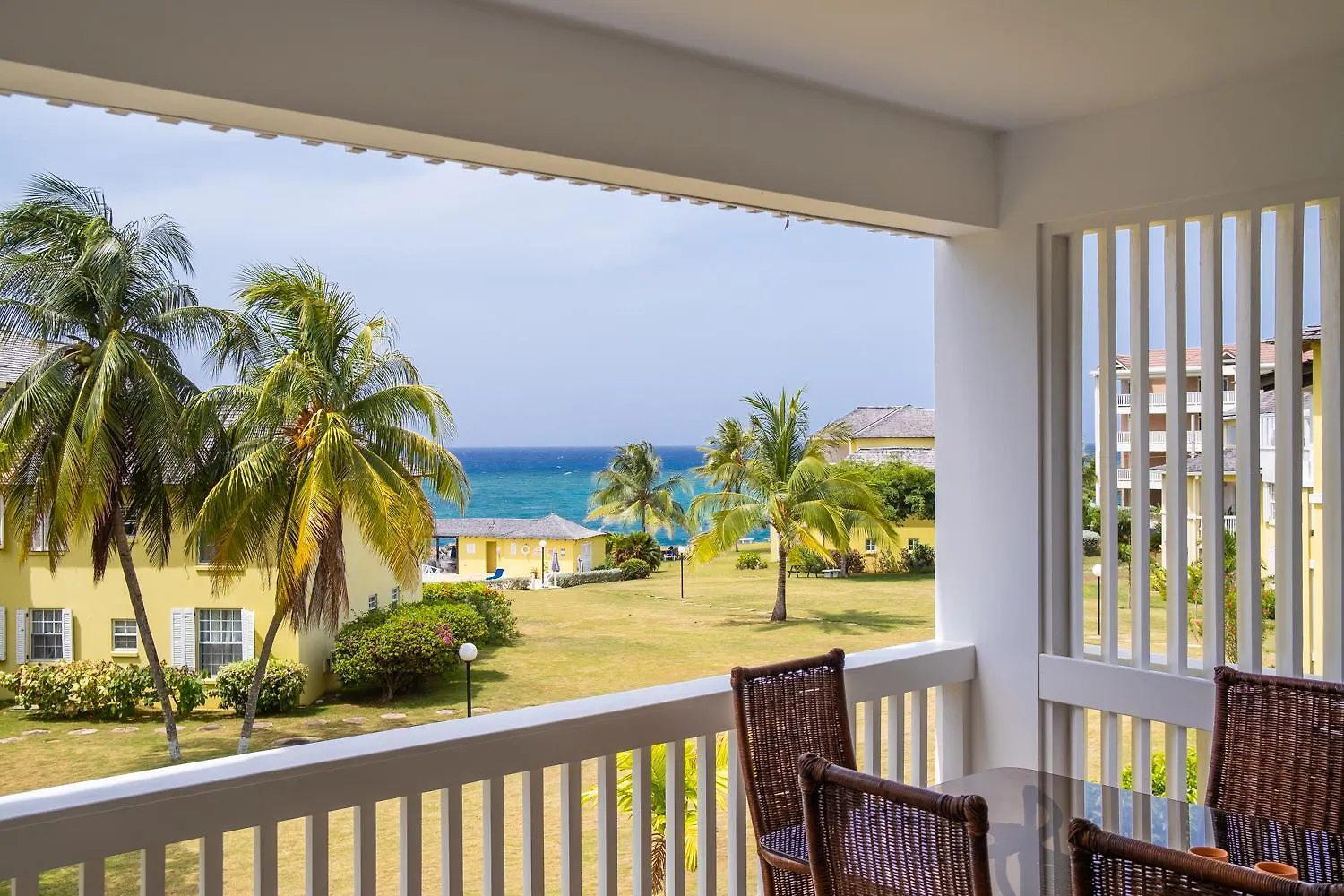 아파트 Jamaica Time Driftwood At Sea Palms 3Br 3Ba Condo In Ocho Rios With Pool And Beach Front With Views Only 10 Mins From Ochi Intl Airport Direct Flight From Miami Saint Maryʼs 자메이카