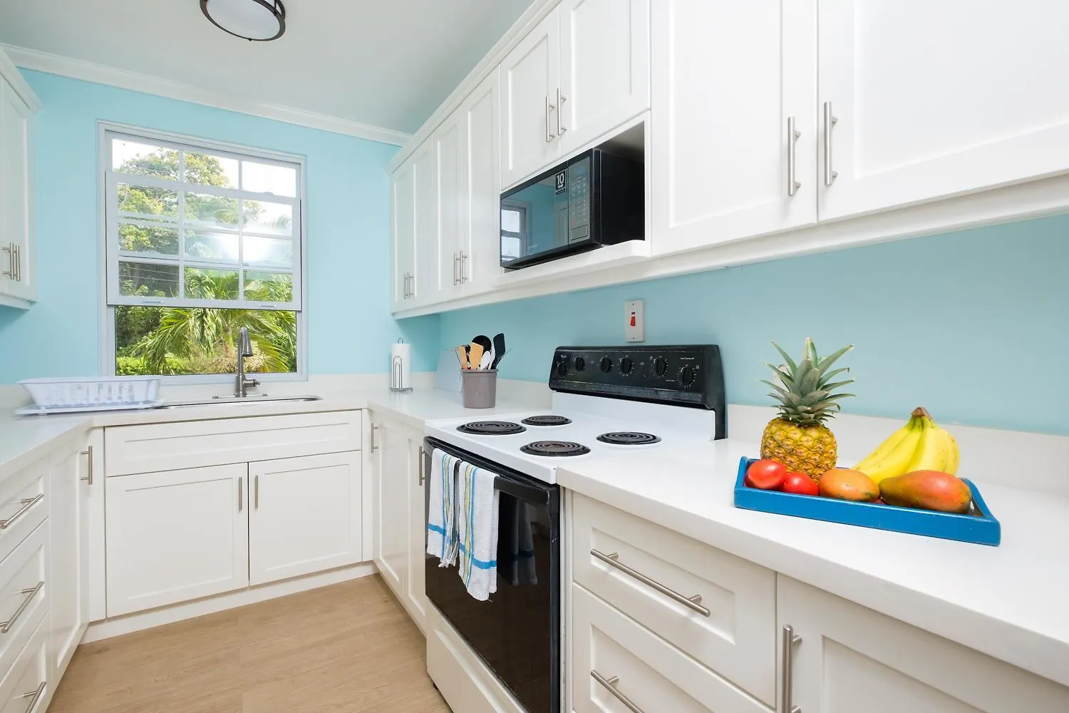 Jamaica Time Driftwood At Sea Palms 3Br 3Ba Condo In Ocho Rios With Pool And Beach Front With Views Only 10 Mins From Ochi Intl Airport Direct Flight From Miami Saint Maryʼs