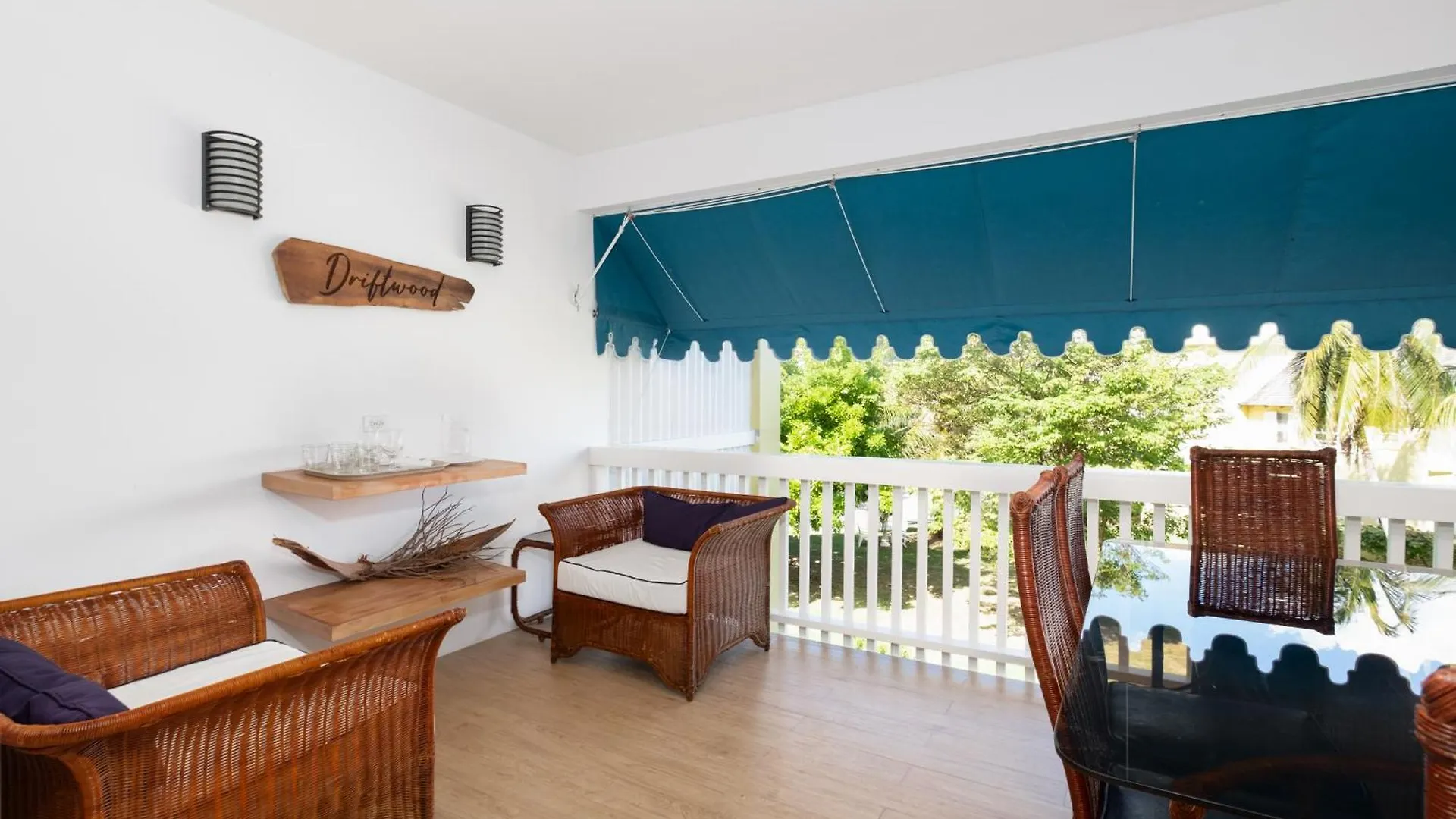 Jamaica Time Driftwood At Sea Palms 3Br 3Ba Condo In Ocho Rios With Pool And Beach Front With Views Only 10 Mins From Ochi Intl Airport Direct Flight From Miami Saint Maryʼs Appartamento