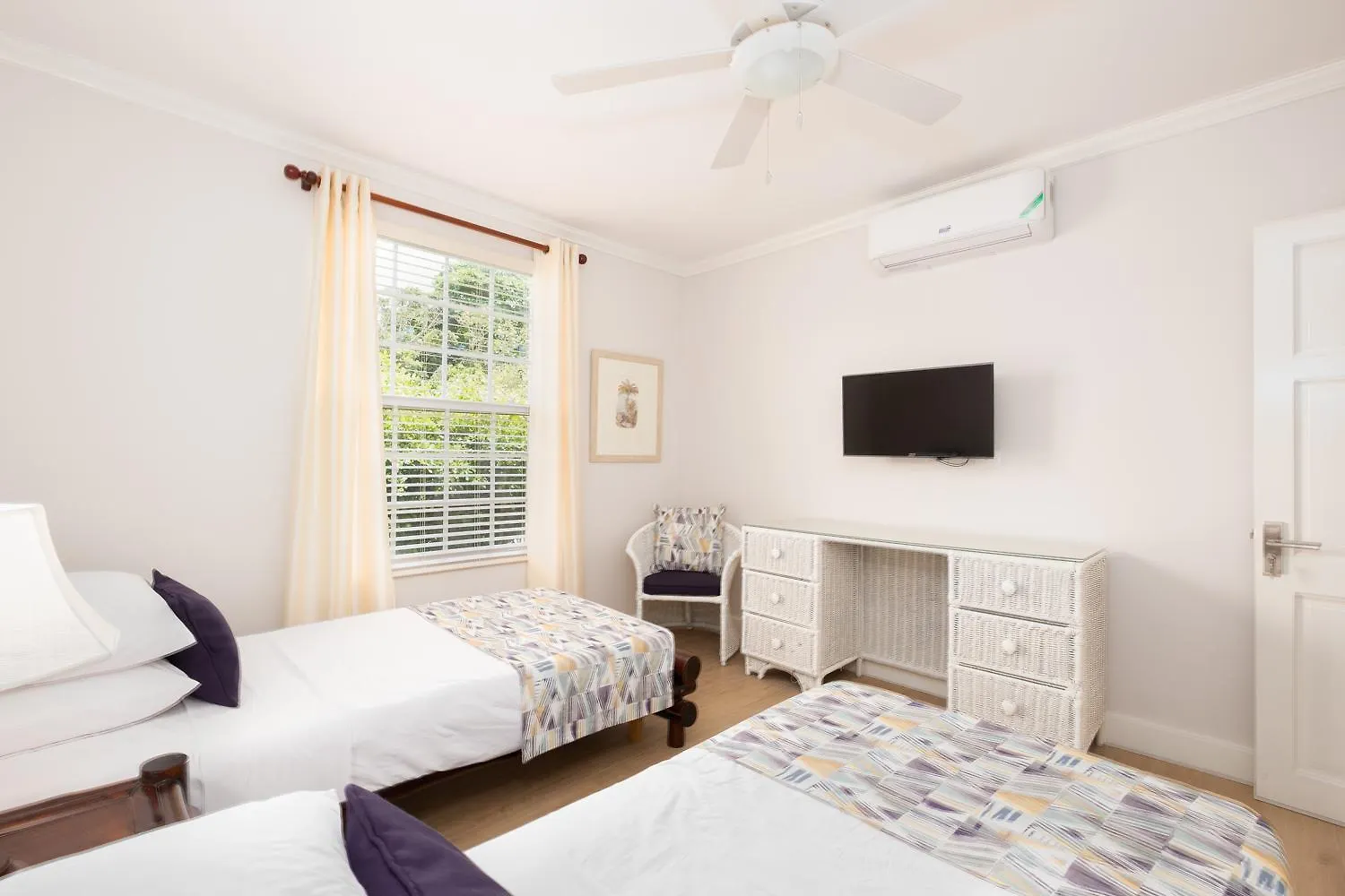 Jamaica Time Driftwood At Sea Palms 3Br 3Ba Condo In Ocho Rios With Pool And Beach Front With Views Only 10 Mins From Ochi Intl Airport Direct Flight From Miami Saint Maryʼs Appartamento